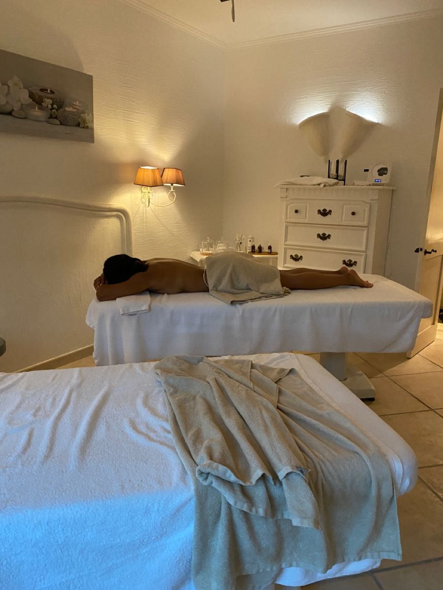 Additional spa interior photograph